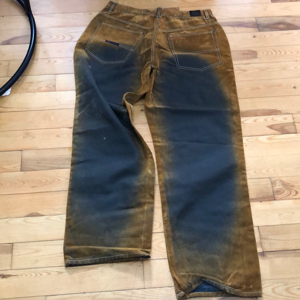 Clothes - Picture 3 of 5